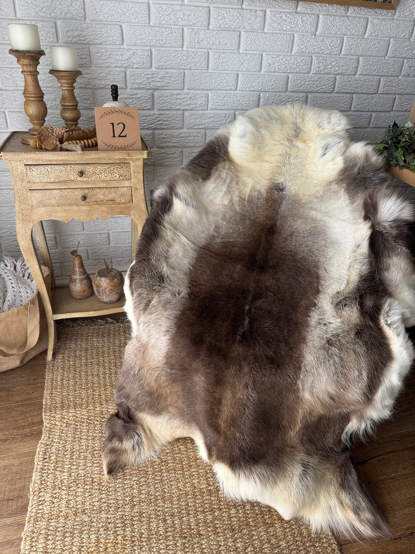 Authentic Reindeer Hide – Luxuriously Large with Natural Dark Markings | Natural Rug REN
