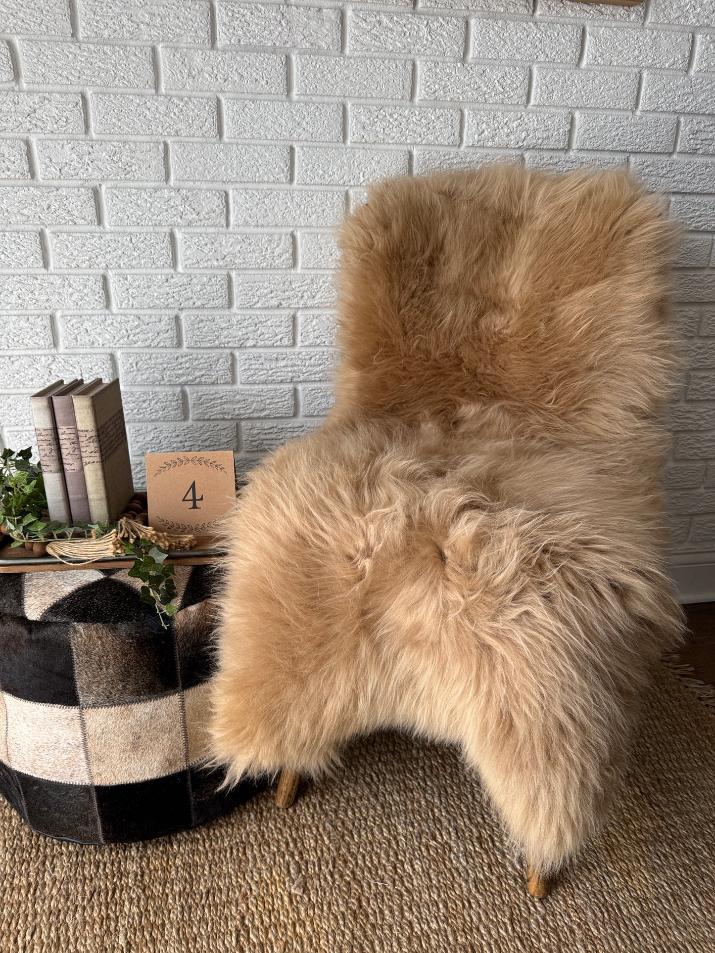 Long‑Hair Genuine Sheepskin Rug – One‑of‑a‑Kind Decorative Hide CAR-LG