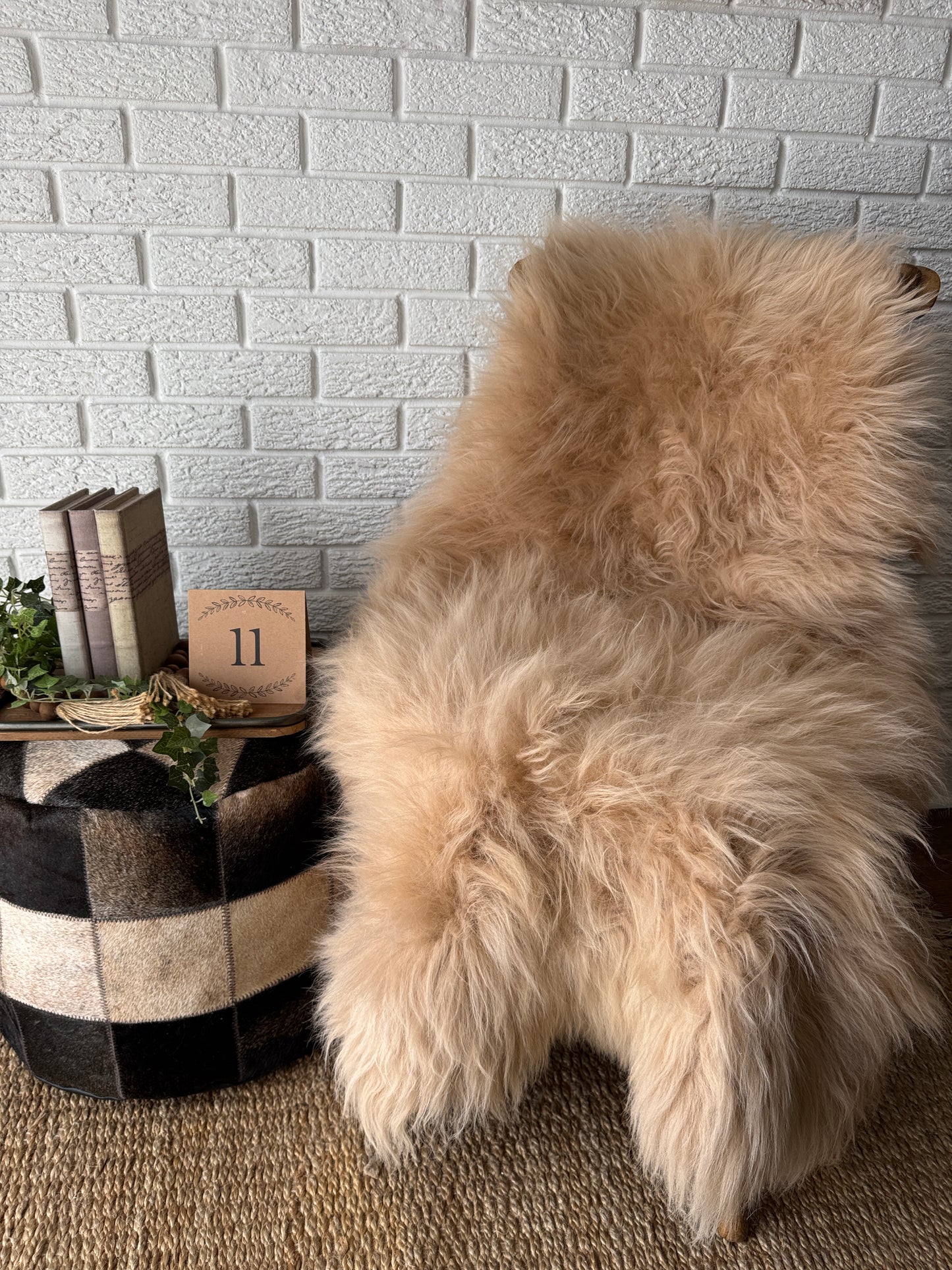 Long‑Hair Genuine Sheepskin Rug – One‑of‑a‑Kind Decorative Hide CAR-LG