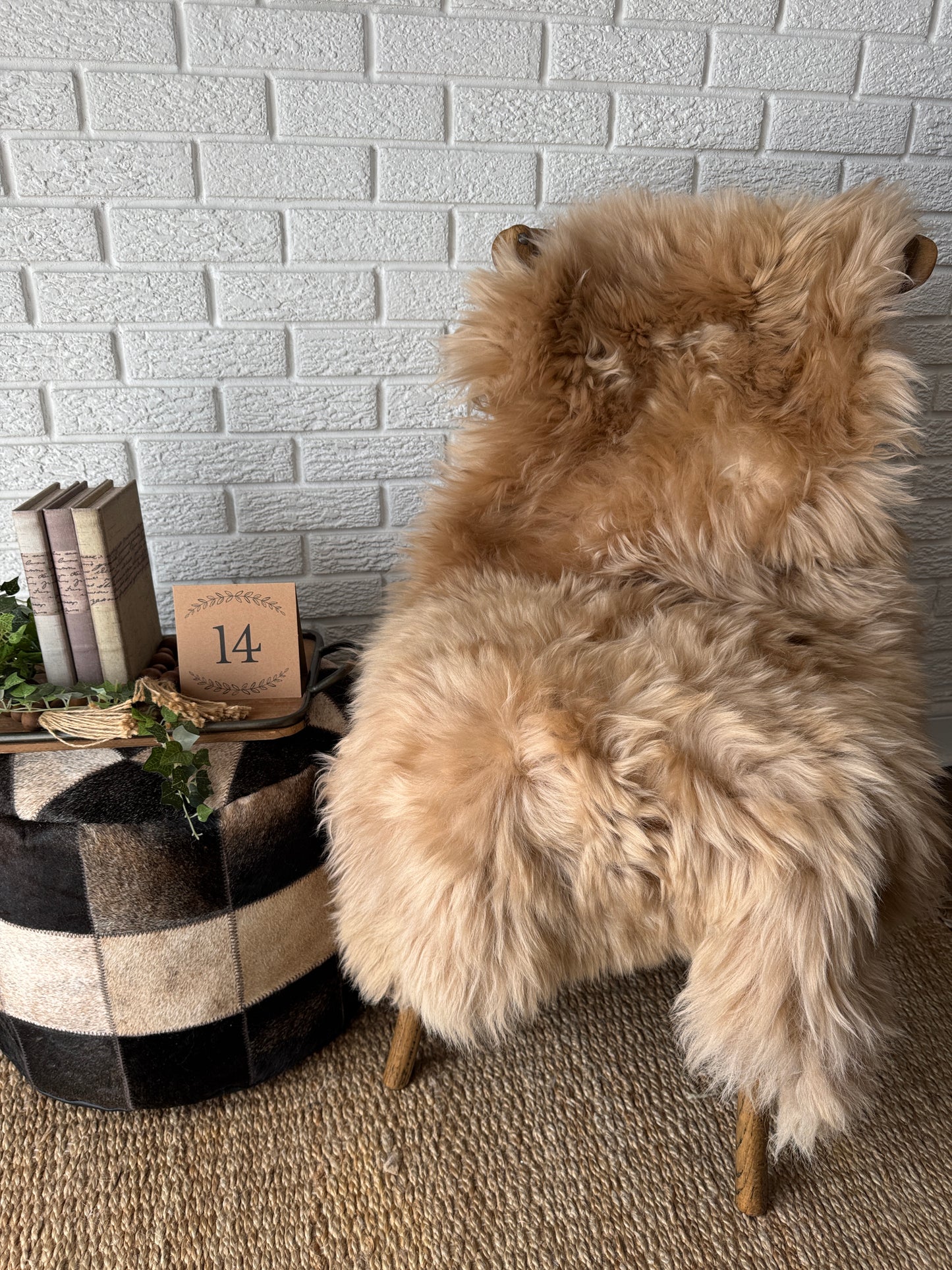 Long‑Hair Genuine Sheepskin Rug – One‑of‑a‑Kind Decorative Hide CAR-LG