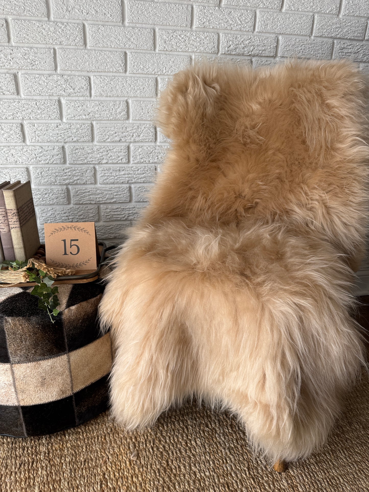 Long‑Hair Genuine Sheepskin Rug – One‑of‑a‑Kind Decorative Hide CAR-LG
