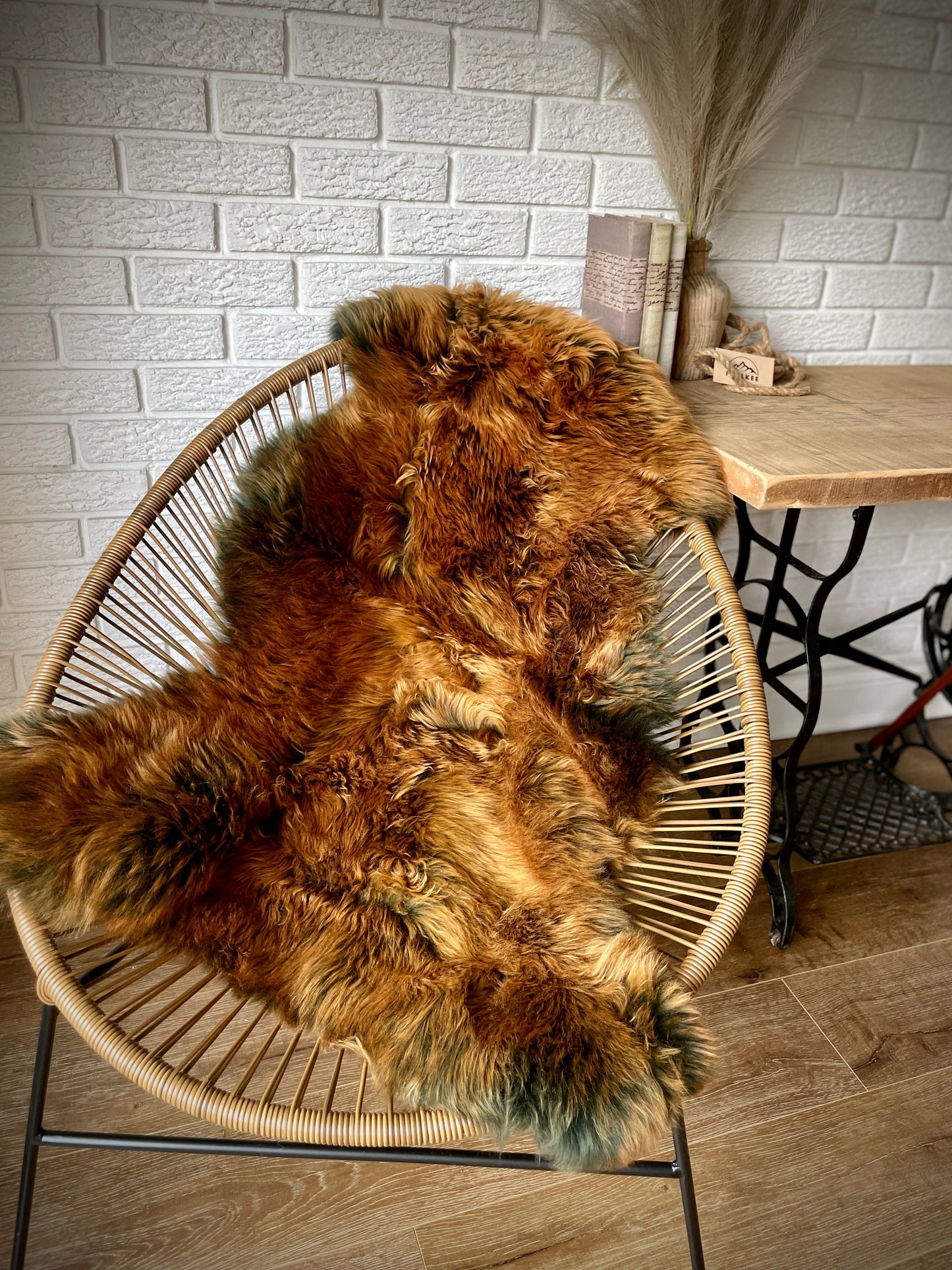 Follkee SHEEPSKIN rug, Chestnut brown Icelandic Australian Sheepskin, sheepskin rug throw, natural sheepskin, Ginger Brown, Sheepskin Throw