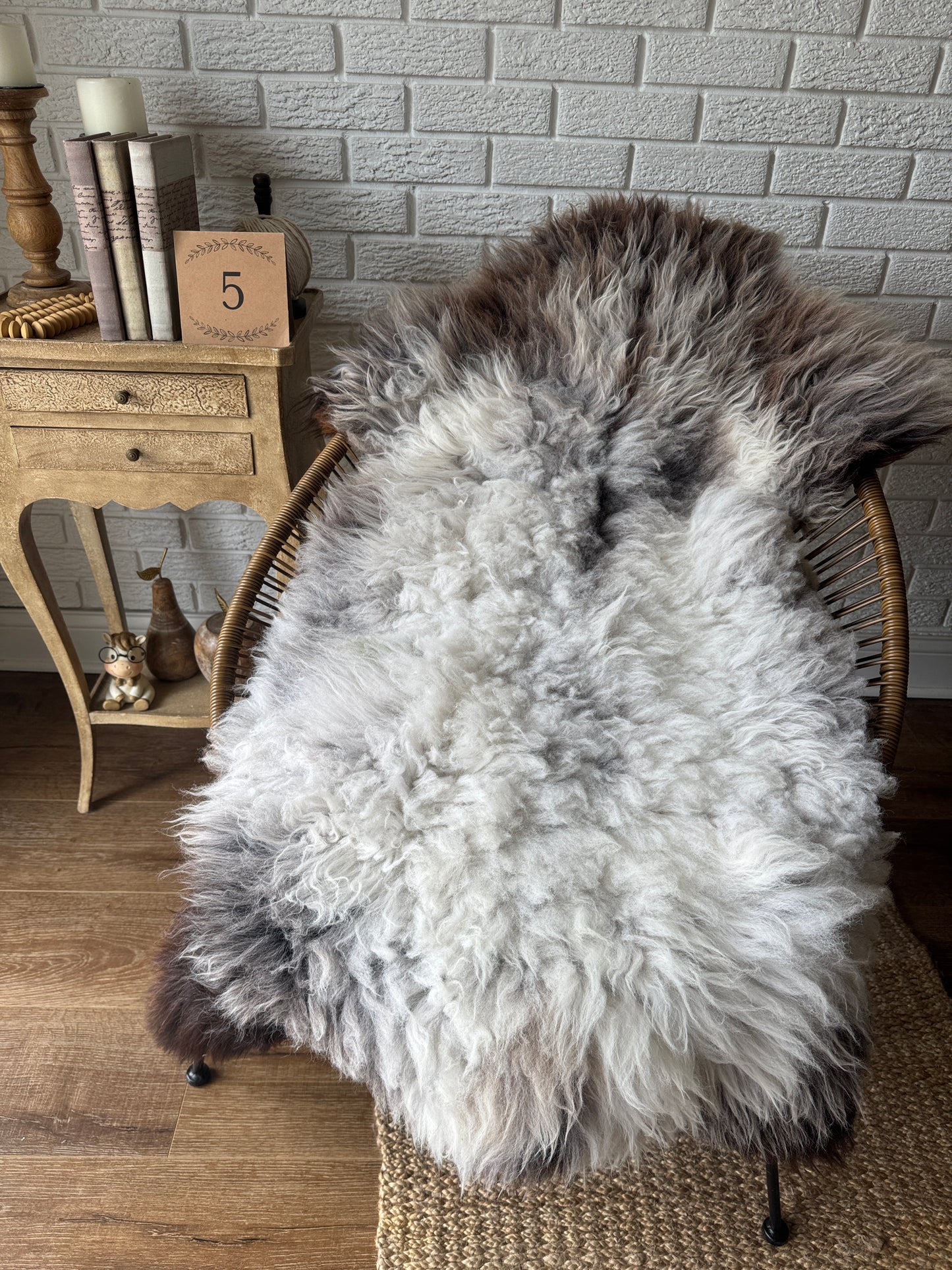 Genuine British Jacob Sheepskin Rug – Large Natural Real Sheepskin | Soft, Eco‑Cleaned, Ethically Sourced