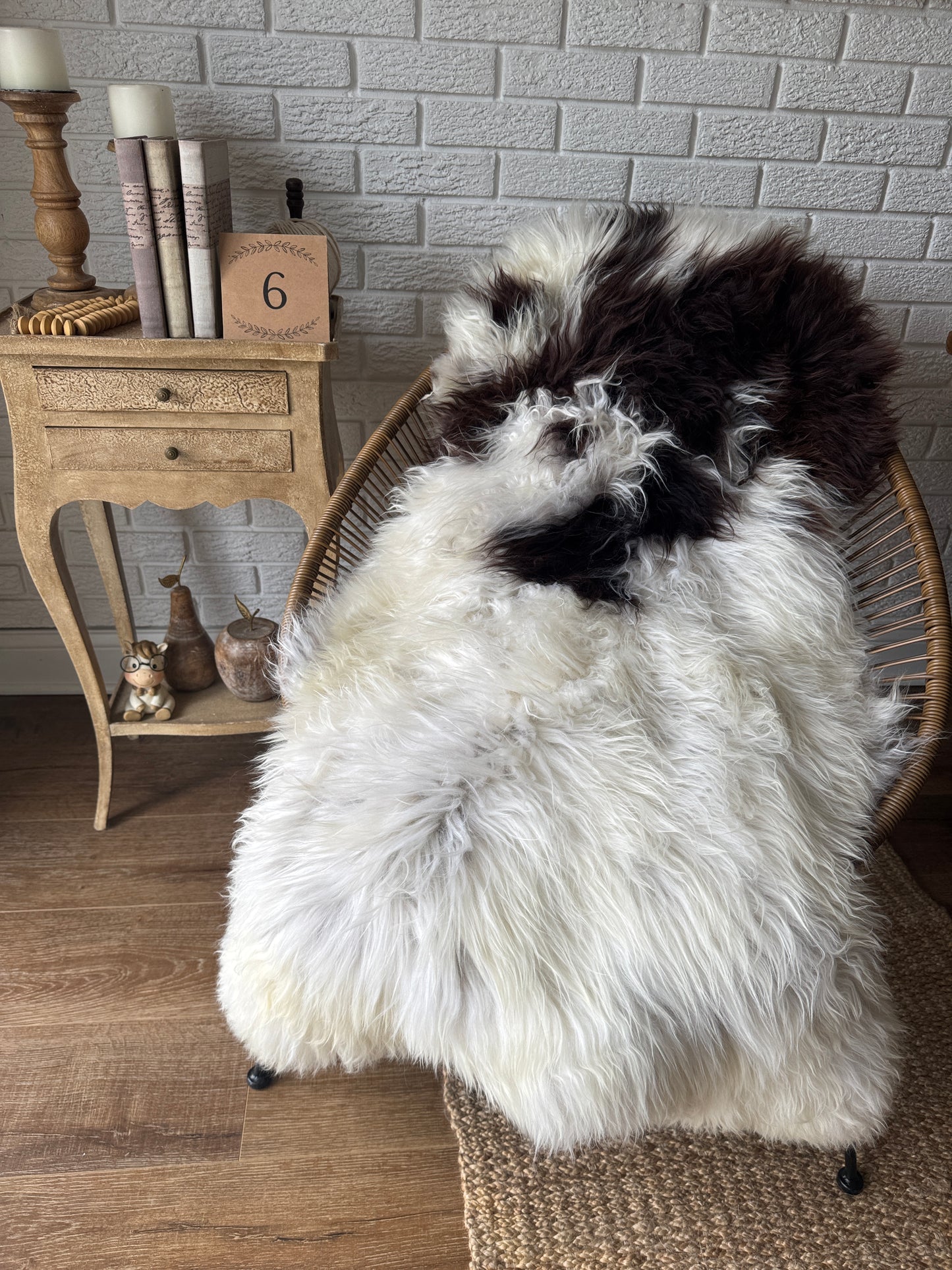 Genuine British Jacob Sheepskin Rug – Large Natural Real Sheepskin | Soft, Eco‑Cleaned, Ethically Sourced