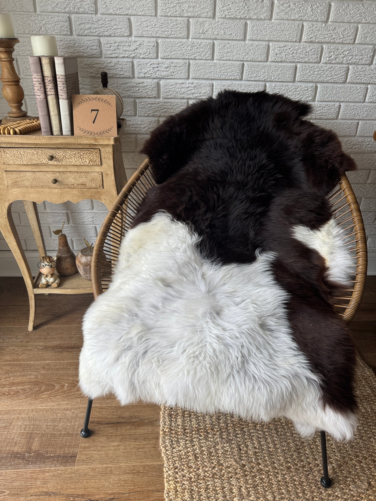 Genuine British Jacob Sheepskin Rug – Large Natural Real Sheepskin | Soft, Eco‑Cleaned, Ethically Sourced