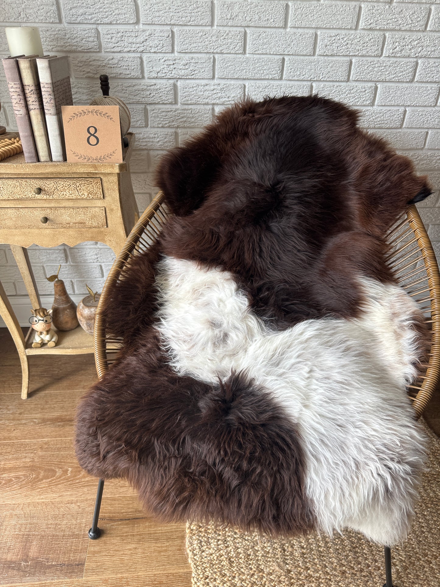 Genuine British Jacob Sheepskin Rug – Large Natural Real Sheepskin | Soft, Eco‑Cleaned, Ethically Sourced