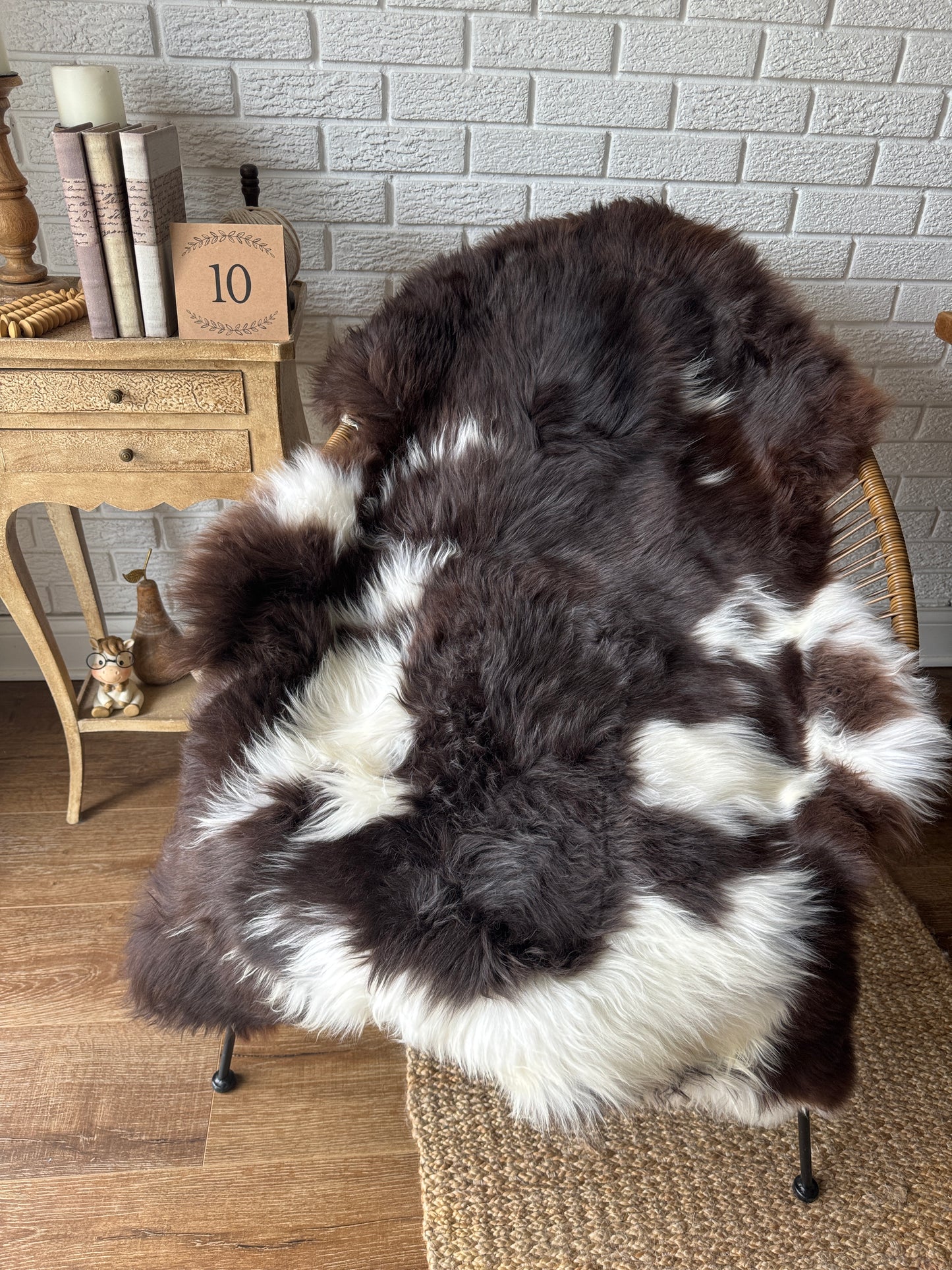 Genuine British Jacob Sheepskin Rug – Large Natural Real Sheepskin | Soft, Eco‑Cleaned, Ethically Sourced